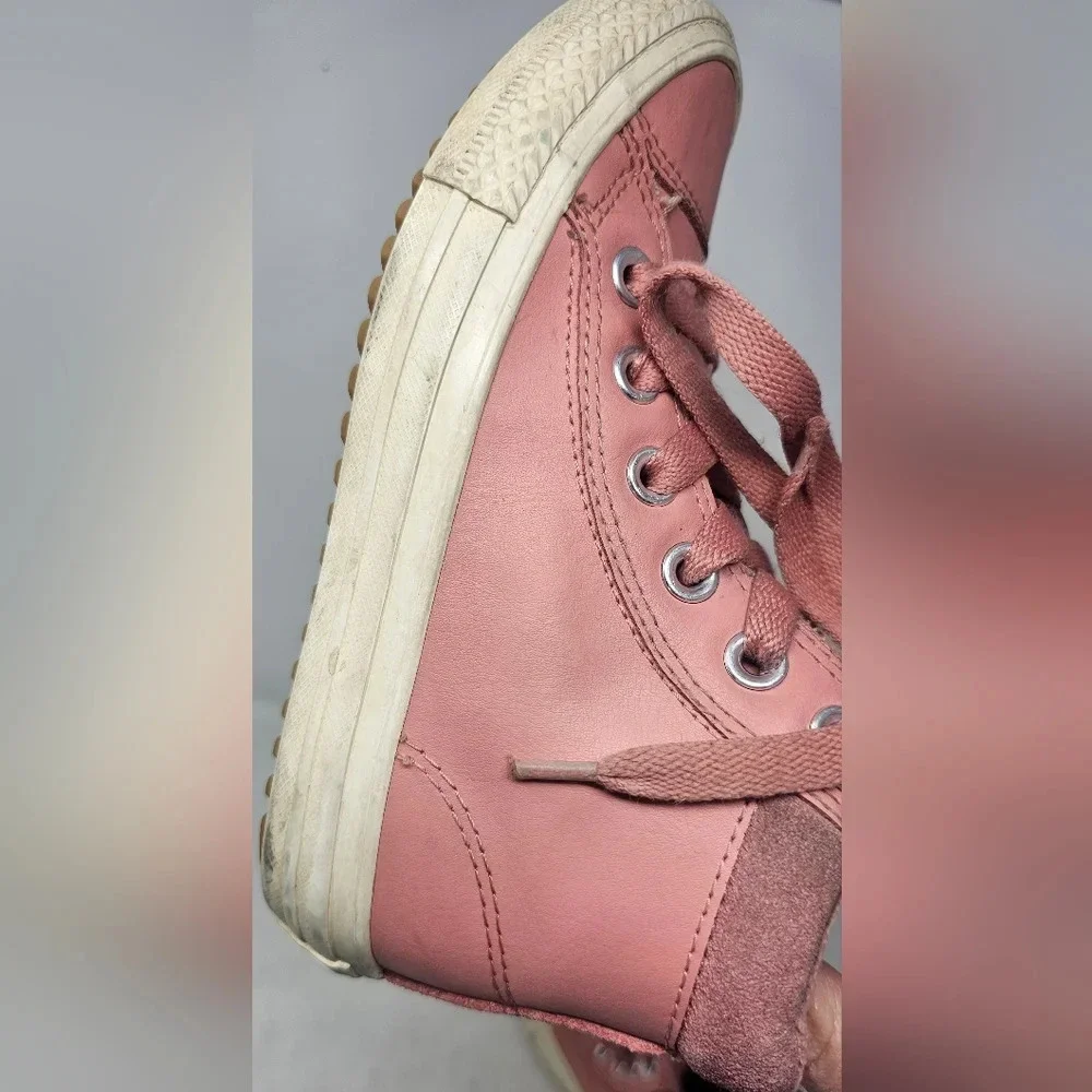 Converse All Star Chuck Taylor Hi Tops Pink Leathe Juniors Size 13